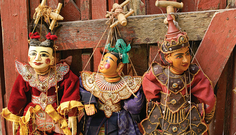 Wmyq-myanmar-walking-9